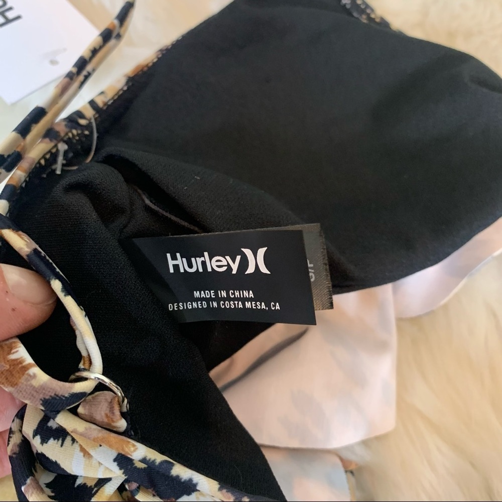 NEW Hurley Leopard One-Piece Ruffled Monokini - Picture 4 of 8
